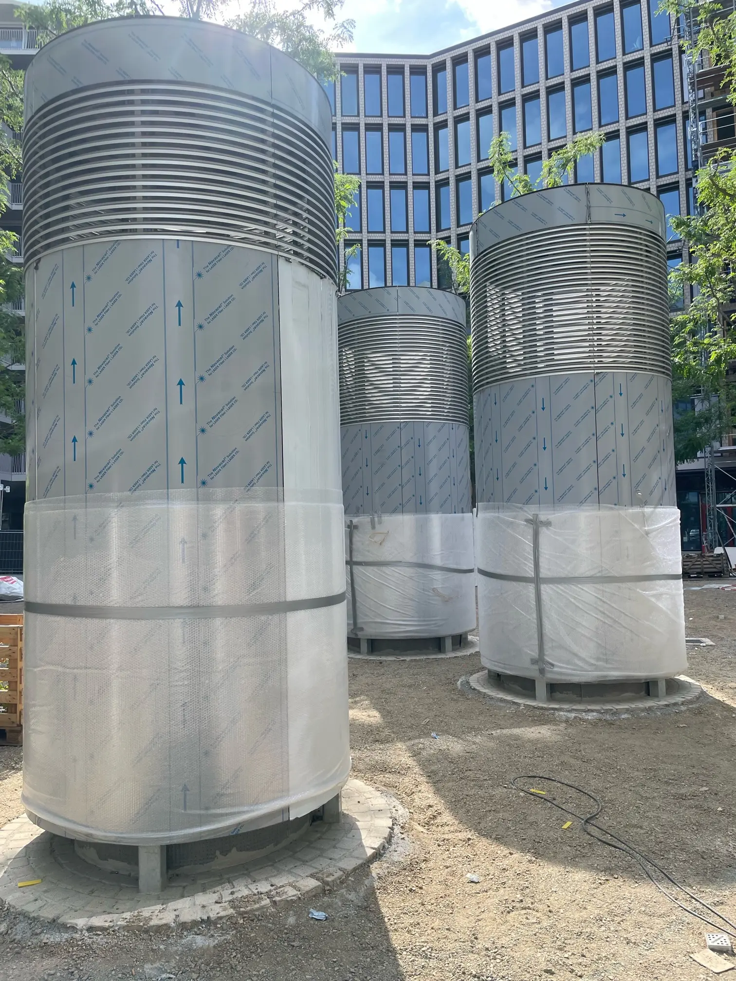 Rundes Wetterschutzgitter aus Aluminium als projektbezogene Sonderanfertigung