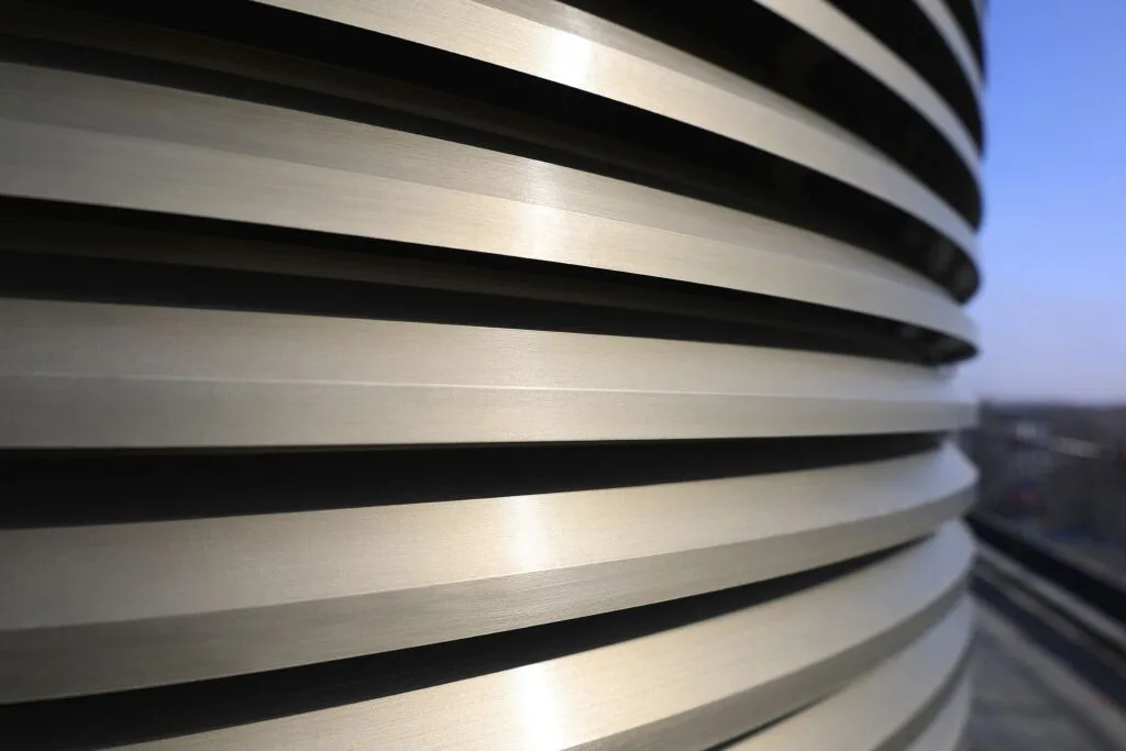 Curved slat wall systems
