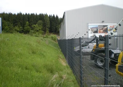 Sécurisation d'une zone industrielle avec le système de clôture électrique