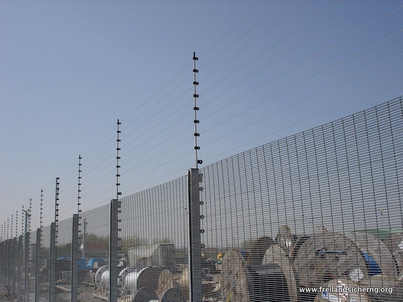 Security fence type Stromzaun APS from rotecBerli