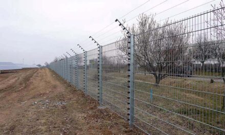 Security fence, outdoor security Theft protection for precious metals and copper cables