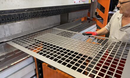 Kanten und Biegen von Blechen in Berlin