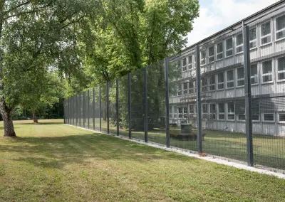 System ogrodzeniowy Securifor do tymczasowego zakwaterowania BGH Karlsruhe